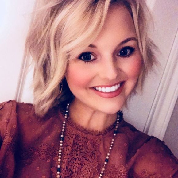 Meet your Posher, Allison - Picture 1 of 1